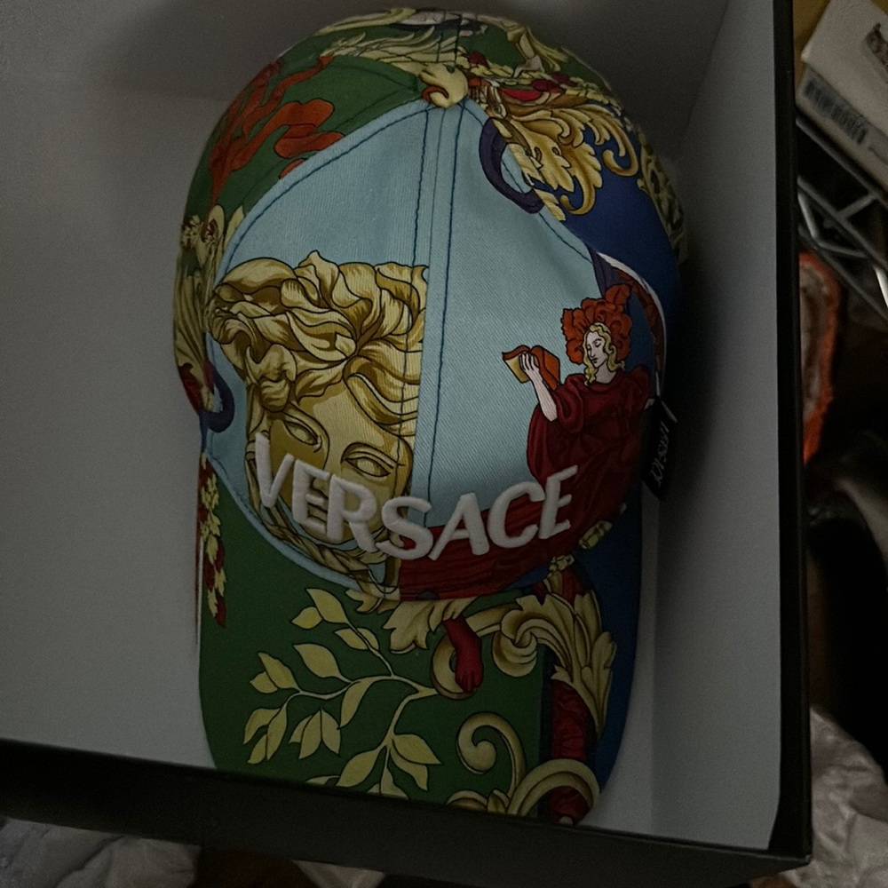 VERSACE HAT - Picture 2 of 5